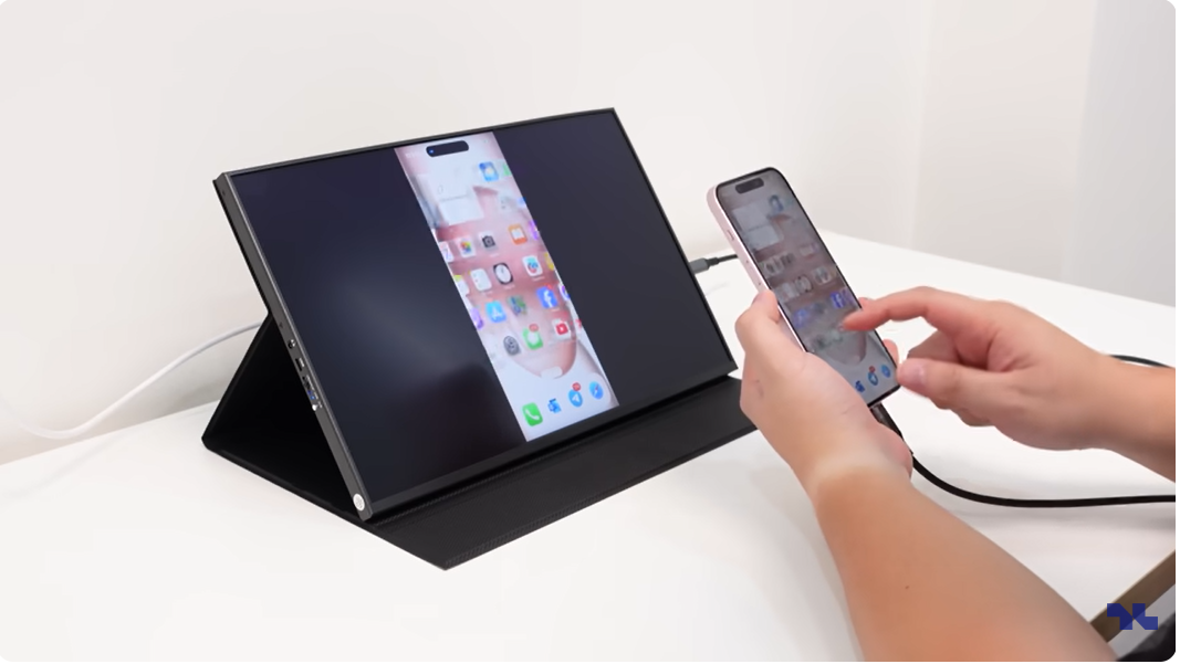 iPhone 15 Pro Max Titan Trắng toát lên sự tinh tế, nhẹ nhàng và thanh lịch cho người dùng